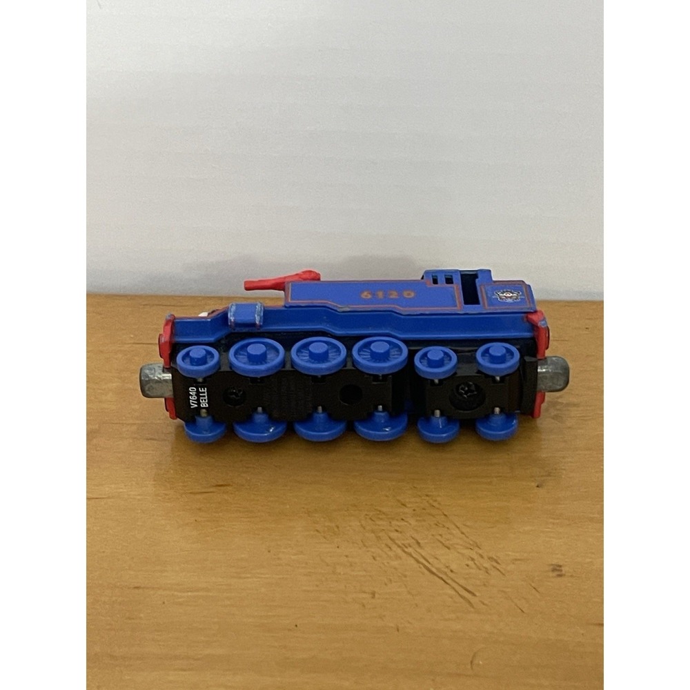 Thomas & Friends Diecast Take & Play Train Tank Engine Belle Not Talking Version - Picture 6 of 10